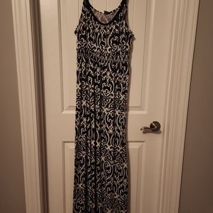 XL Ladies Black and white Dress